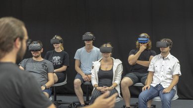 Vorlesung mit VR-Brillen 