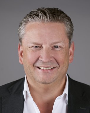 Portraitfoto Peter Schlör