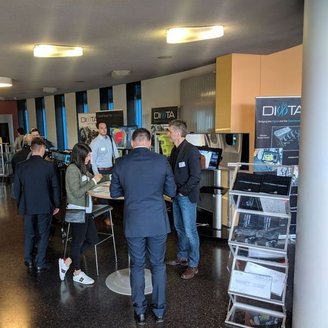 Besucher des VR/AR-Symposiums der SRH Hochschule Heidelberg